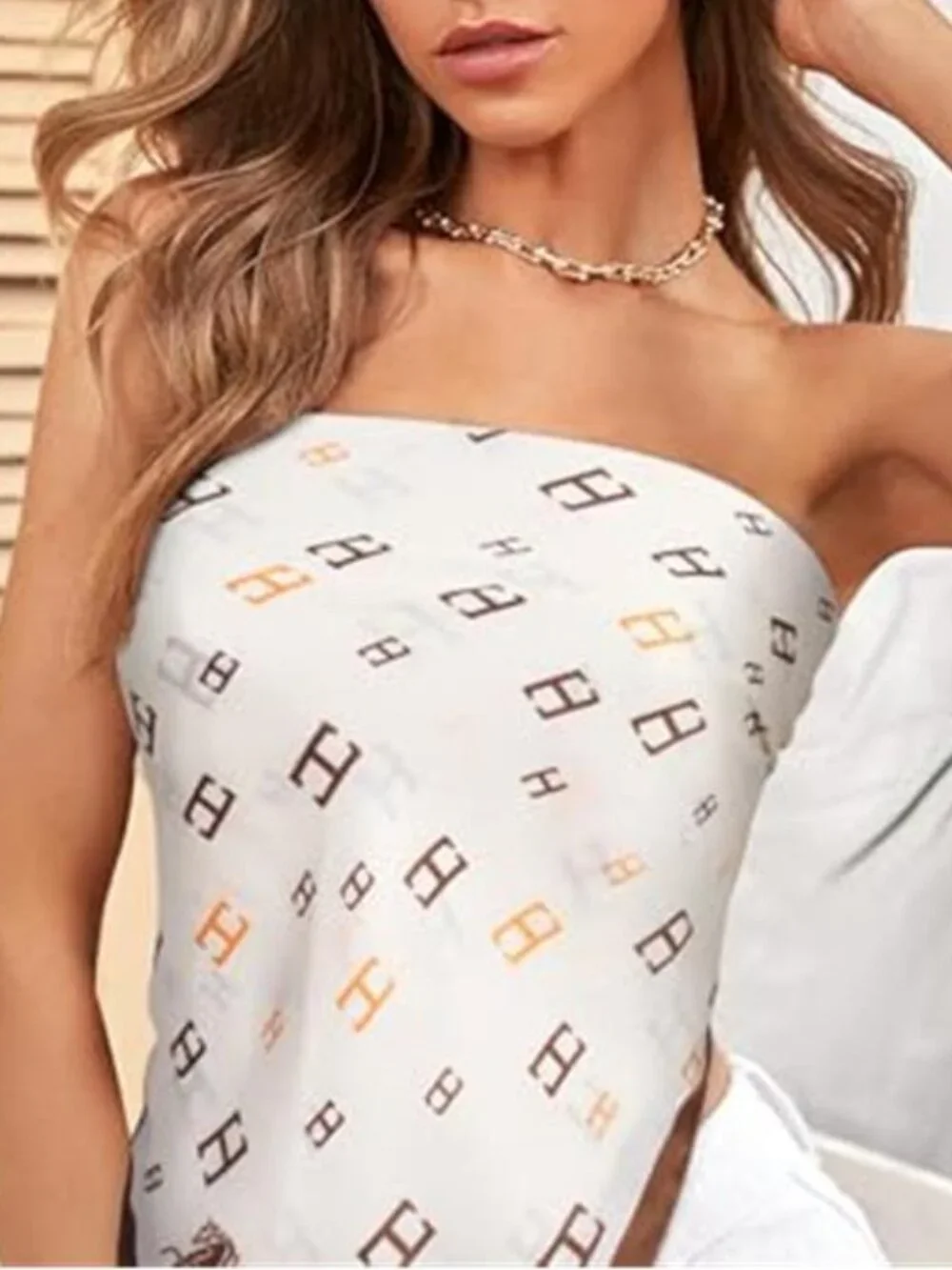 H Carriage Off White Satin Scarf Women's Square Hair Neck Headscarf 27.5